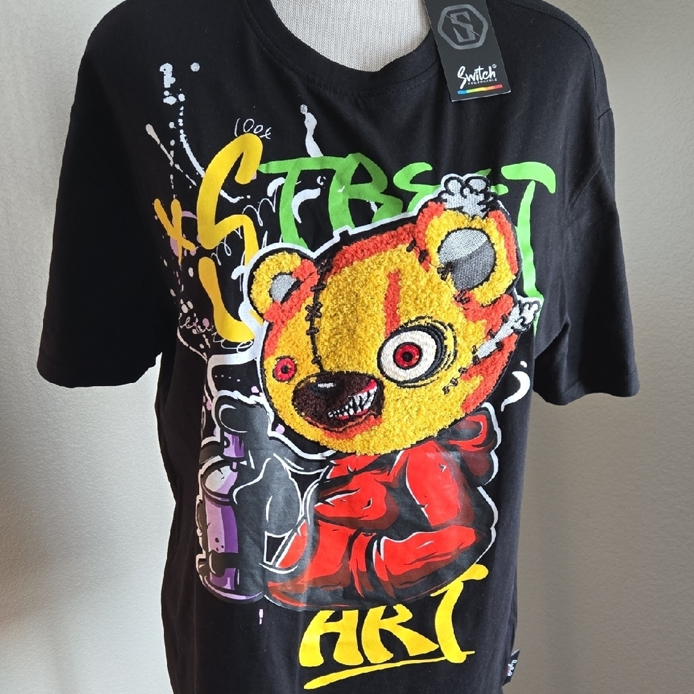 Switch Limited Edition Street Art  Black‎ Graphic Bear T-Shirt